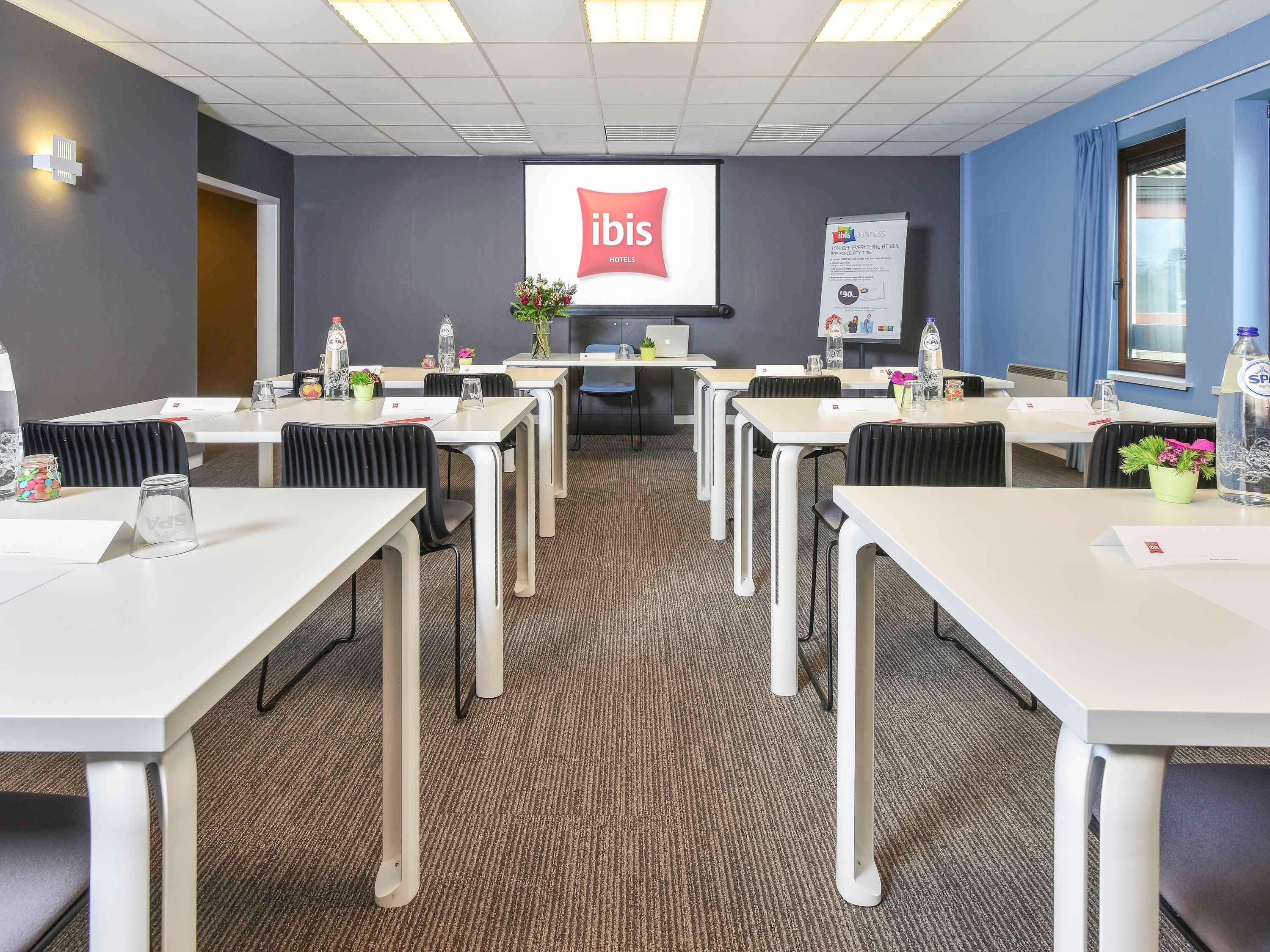 Ibis Charleroi Airport Brussels South Hotel Fleurus Exterior photo